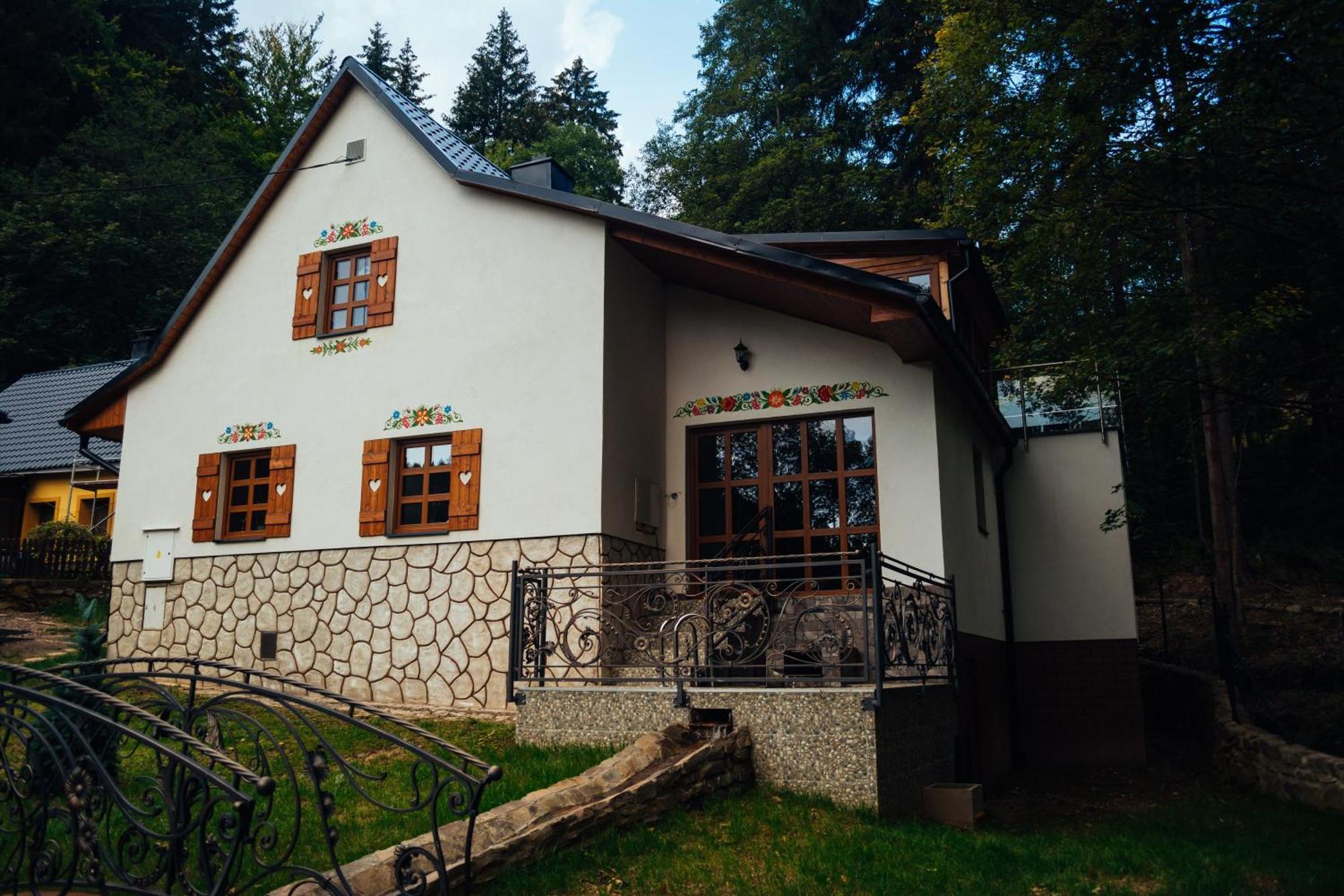 Chata Pohadka- "Lesni Udoli" Perštejn Exteriér fotografie